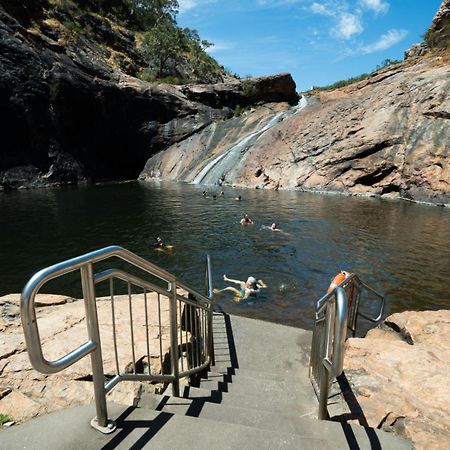 Tasman Holiday Parks - Serpentine Falls ภายนอก รูปภาพ
