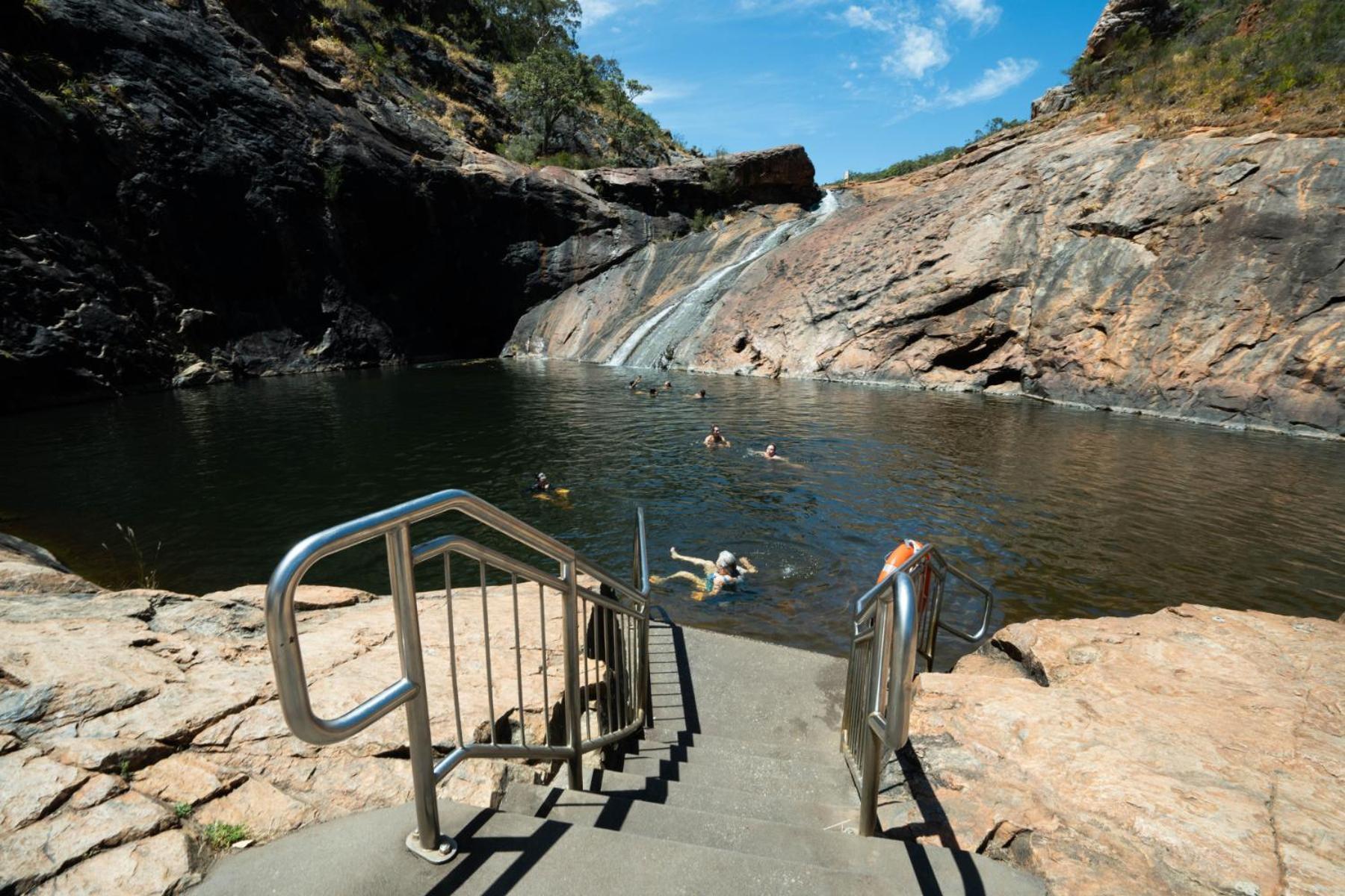 Tasman Holiday Parks - Serpentine Falls ภายนอก รูปภาพ